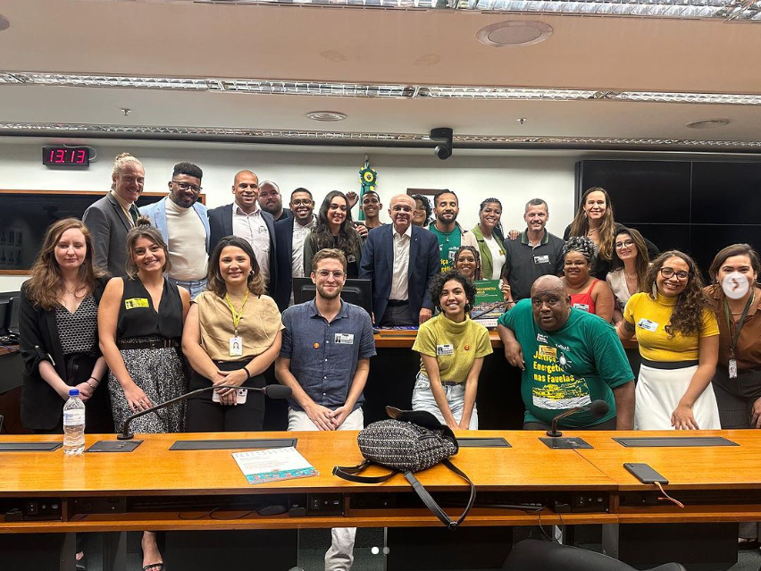 Bandeira de mello recebe representantes da Rede Favela Sustentável